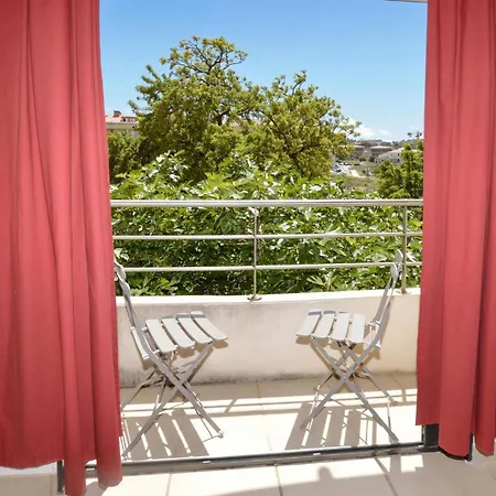 Gorgeous In Appartement